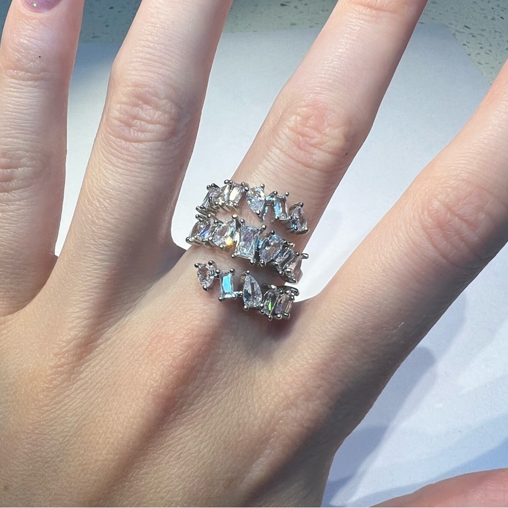 Silver ring - Picture 3 of 10
